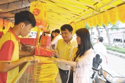 Cơ quan rục rịch đặt bánh, tặng quà Trung thu 2506 Thumb